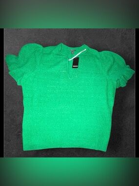 Torrid Bright Green Vegan Cashmere V-Neck Sweater – Size 2 (2X / 18-20) NWT